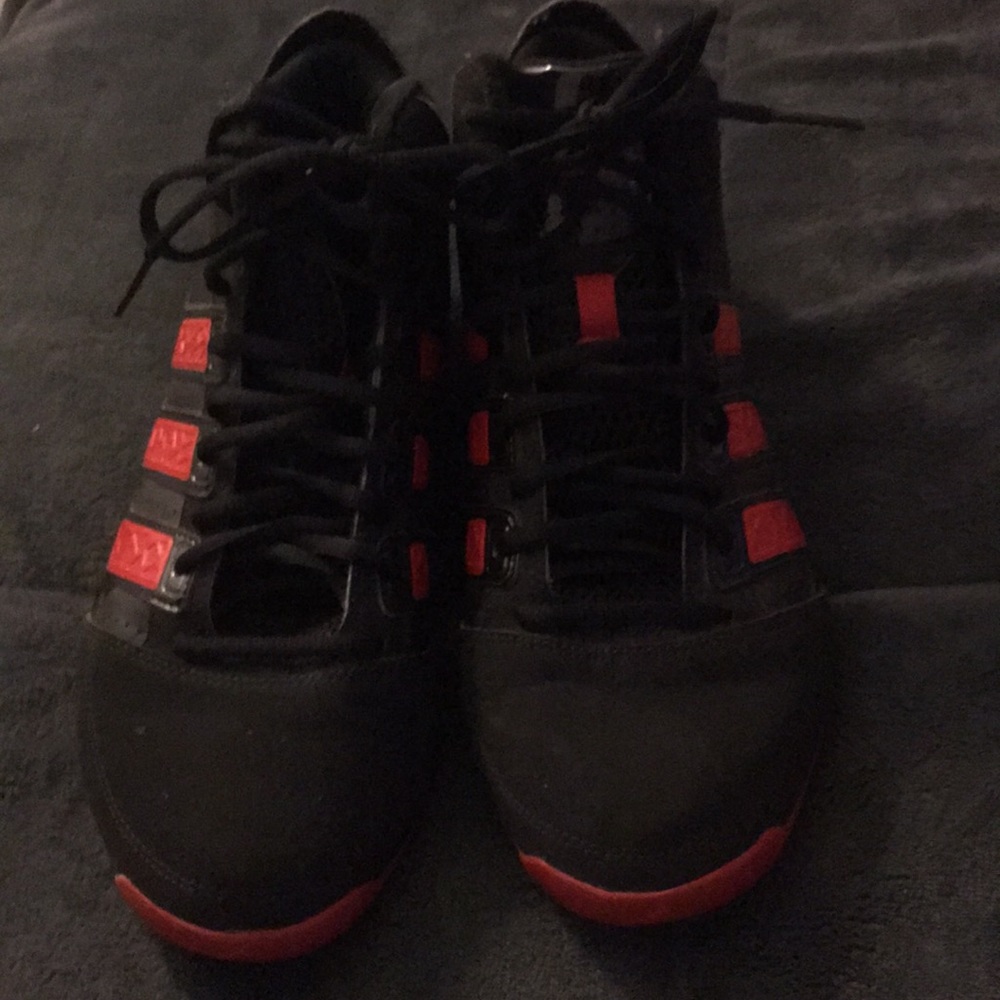 Adidas Men's Basketball Shoes Size 7.5